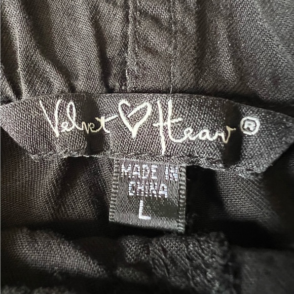 Velvet Heart “Lyra” women’s pull-on 100% Tencel shorts. Sz: Large - Picture 3 of 5